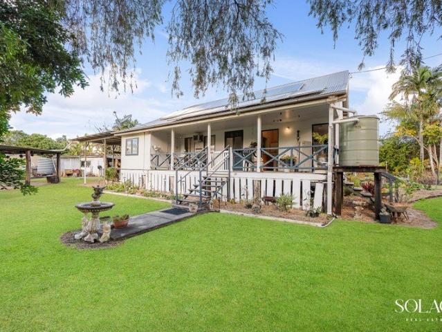 Timeless Country Charm on a Beautiful Corner Block!