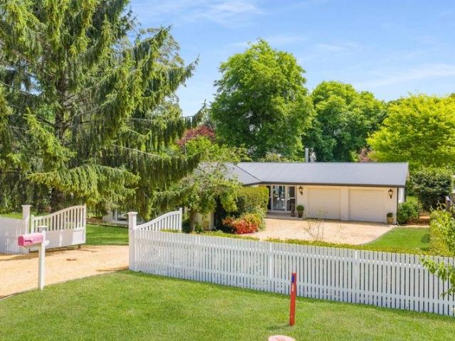 Timeless Country Elegance and Impeccable Contemporary Comfort