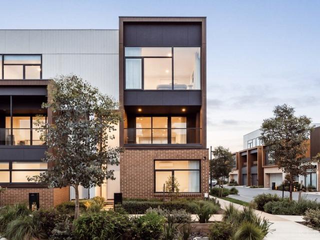 Timeless Detail, Contemporary Corner Living