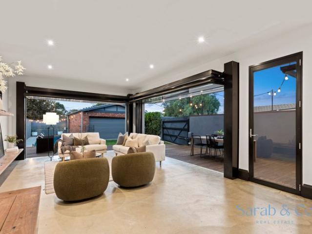 Timeless Edwardian Elegance with Modern Luxury. !
