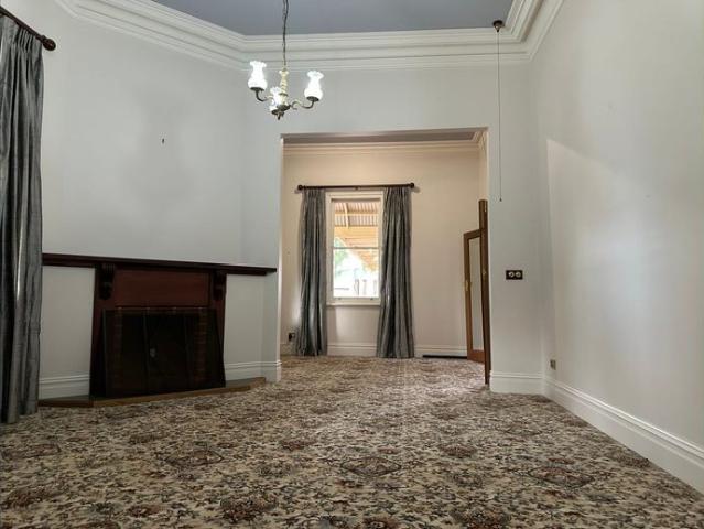 Timeless Edwardian Elegance with Space to Entertain Six or 12 month tenancy