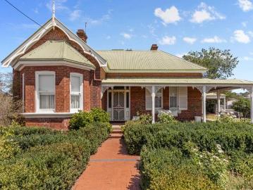 Junee, New South Wales, Marinna - Equipped kitchen