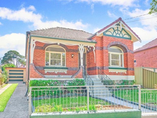 Timeless Elegance With Historical Charm