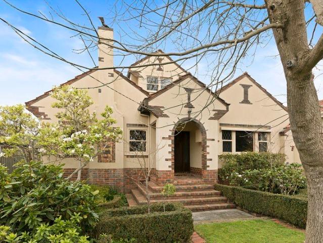 TIMELESS ELEGANCE & GARDEN MAJESTY GOLF LINKS ESTATE