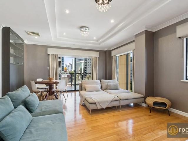 TIMELESS ELEGANCE & GRAND CITY LIVING