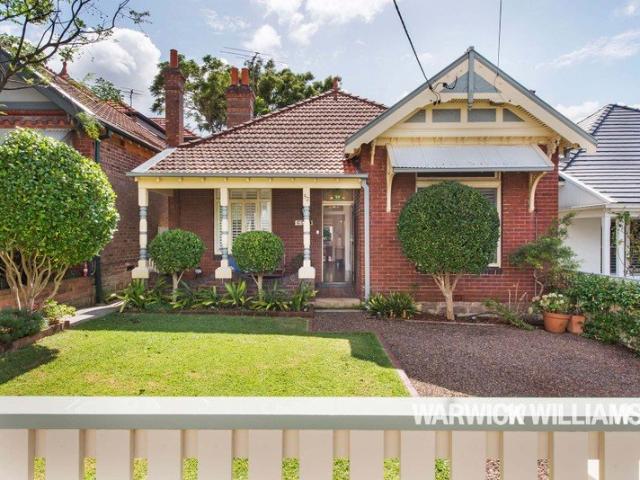TIMELESS ELEGANCE MEETS MODERN FAMILY LIVING
