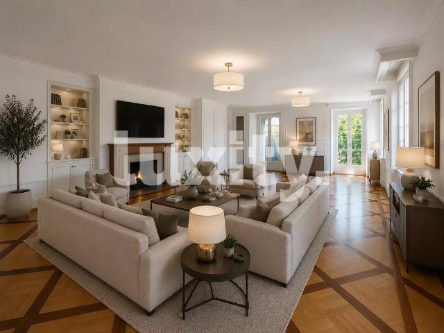 Timeless Elegance on the Edge of Lake Geneva