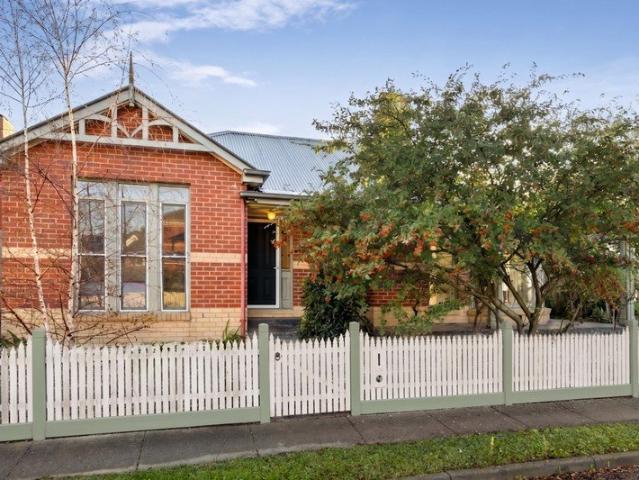 Timeless Family Charm in a Connected Lifestyle Setting