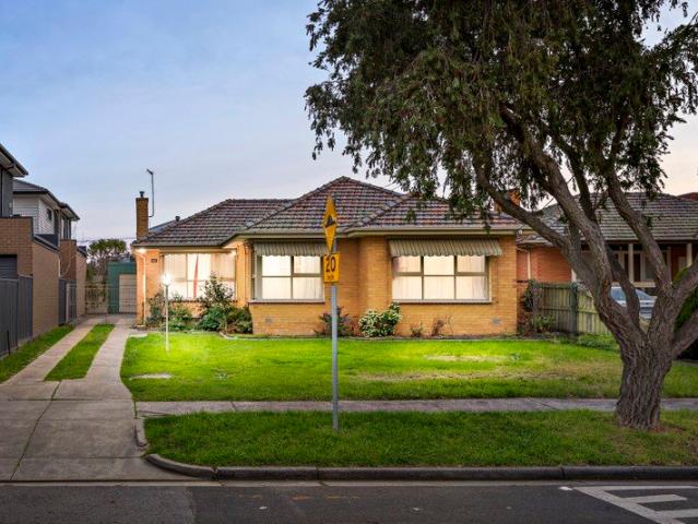 Timeless Family Appeal on a Generous Allotment with Endless Potential