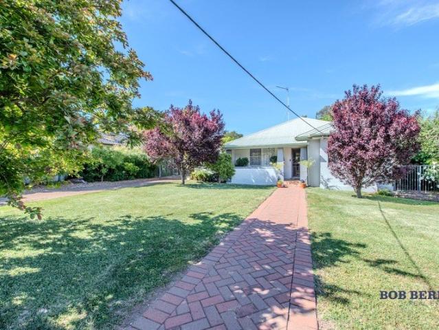 Timeless Family Home in a Blue Chip South Dubbo Location