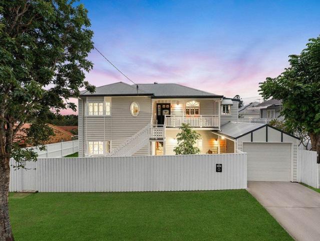 Timeless Family Living in Wynnum's Exclusive Avenues