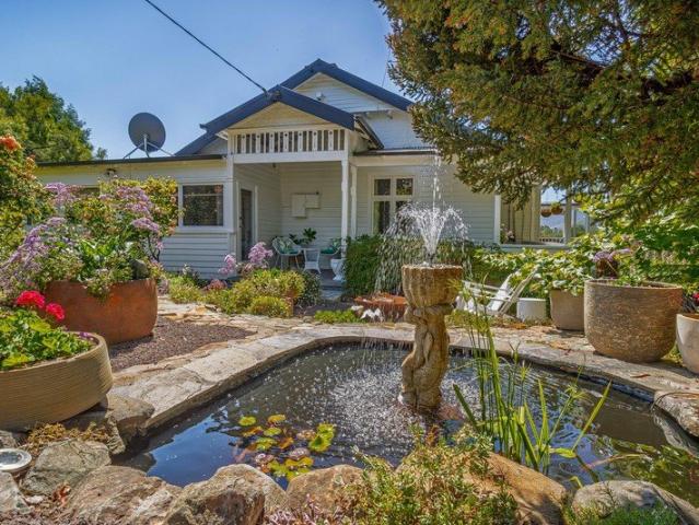 Timeless Federation Elegance on Five Picturesque Acres