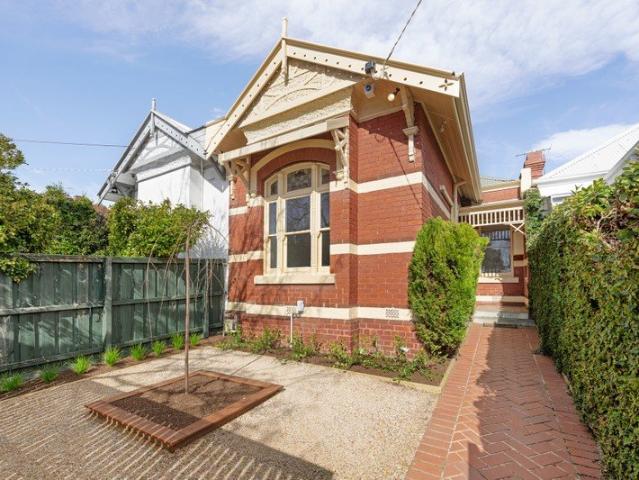 Timeless Federation Elegance in the Heart of Hawksburn