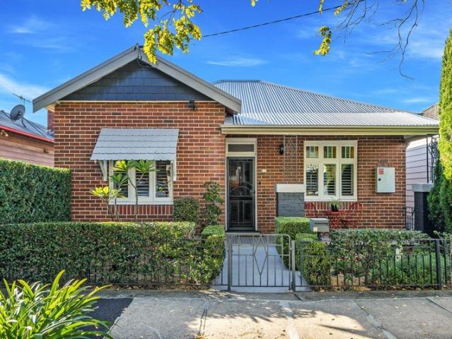 Timeless Federation Elegance with a Stunning Modern Transformation
