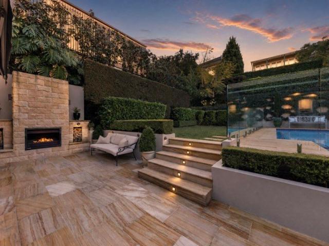 Timeless Federation Elegance with Sprawling Resort Style Entertaining in the Heart of Mosman