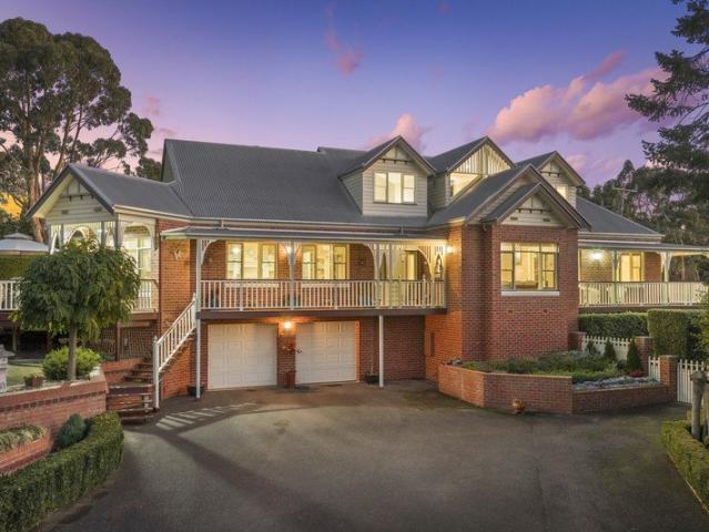 TIMELESS FEDERATION STYLE HOME