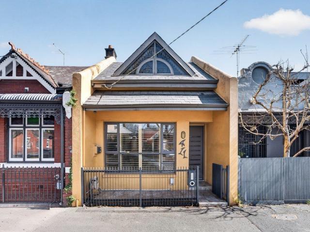 Timeless Fitzroy Terrace with Rooftop Views