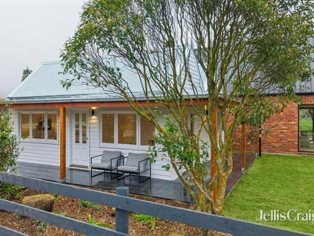 Timeless Glenlyon charm with a striking contemporary edge