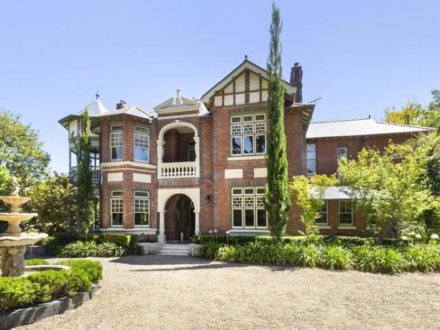 Timeless Grandeur Meets Prestigious Family Living