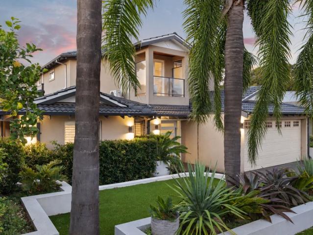 TIMELESS LIVING, ENVIABLE FAIRWAY SETTING