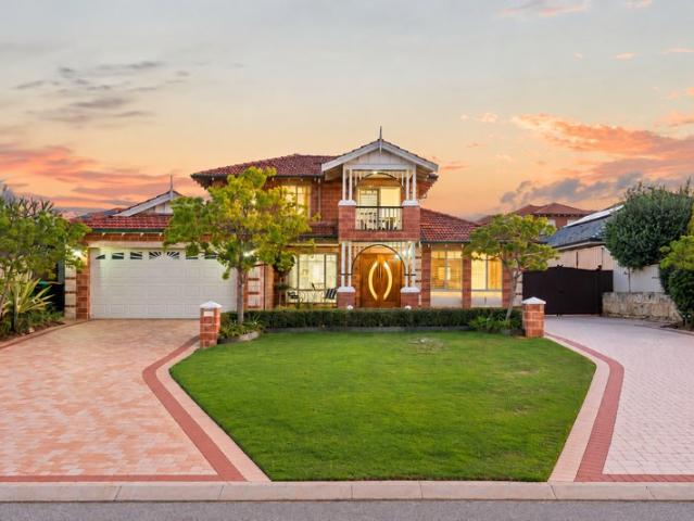 TIMELESS LIVING, REFINED DETAIL