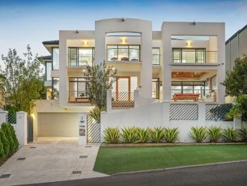 Timeless Luxury. Unrivalled Parkside Living. Distinctly Applecross