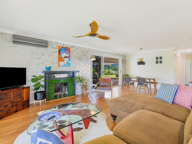Timeless Mid Century Modern Living with Space and Style