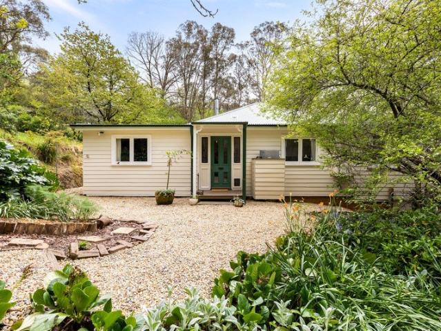 Timeless Mountain Charm Surrounded by Enchanting Gardens