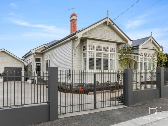Timeless Newstead Elegance with Contemporary Family Comfort