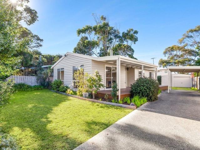 TIMELESS ORIGINAL CHARM IN A PRIME SURF COAST SETTING
