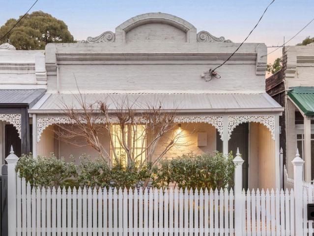 Timeless Period Charm in Prized Pocket