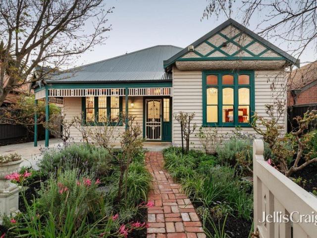 Timeless period elegance in the heart of Malvern East