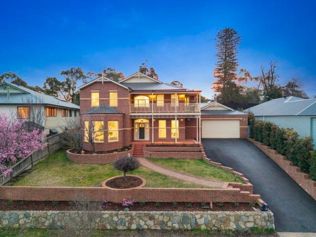 TIMELESS PRESTIGE, CONTEMPORARY LUXURY & UNMATCHED VIEWS!