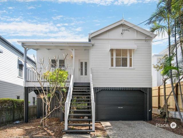 Timeless Queensland Charm on a 430m² Allotment