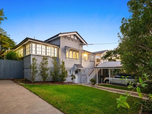 Spacious Family Living | 810sqm | Pool & City Glimpses