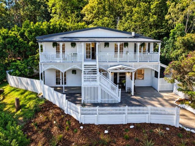 Timeless Queenslander Charm Meets Relaxed Hinterland Living