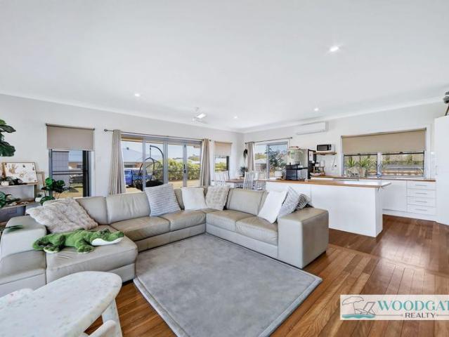 Timeless Queenslander Charm, Space & Coastal Living on 1,982m²