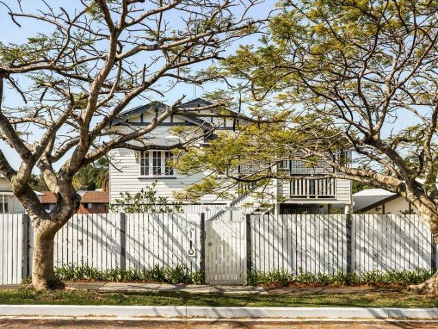 Timeless Queenslander Character on an Exceptional 814m²