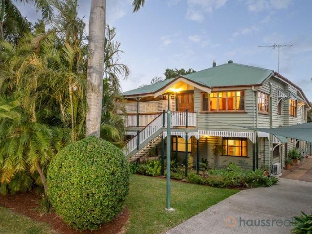 Timeless Queenslander Living with Space to Grow