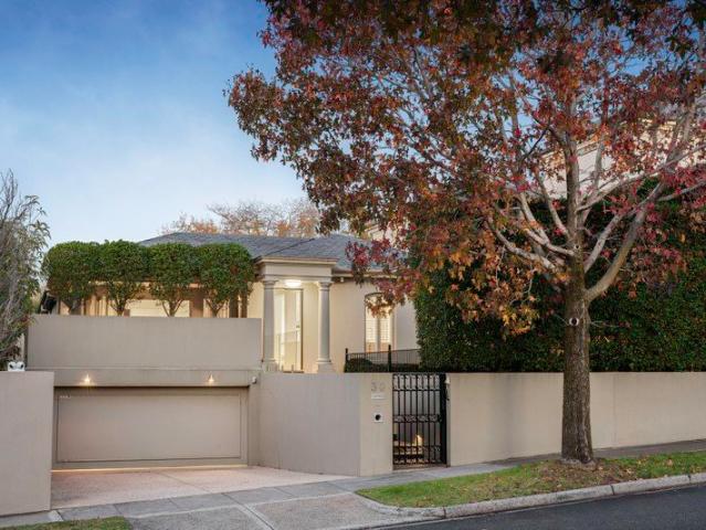 Timeless Single Level Elegance in Toorak's Most Coveted Enclave