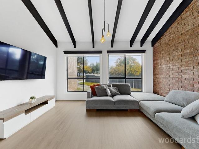 Timeless Strathmore Charm in a Prime Family Setting