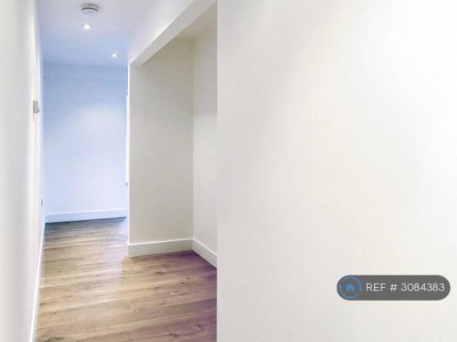 Times Complex, Kettering, NN16 1 bed flat to rent £695 pcm £160 pw