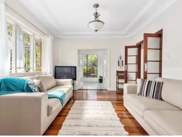Fully Furnished~Renovated 3 bed 2 bath + pet friendly fenced yard inc power & internet