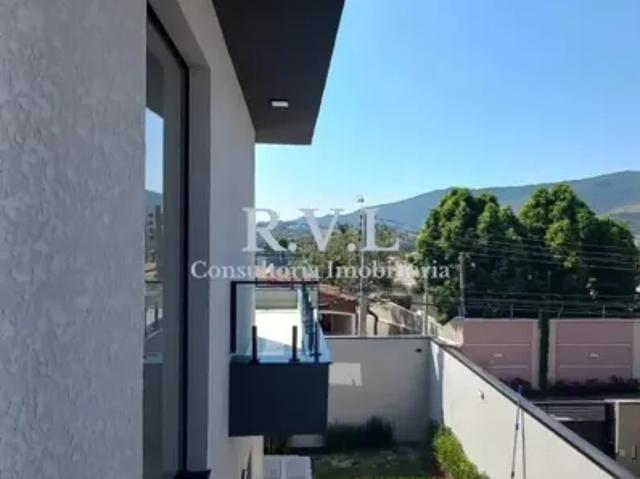 Ótimo sobrado novo à venda em Atibaia SP. Localização privilegiada!