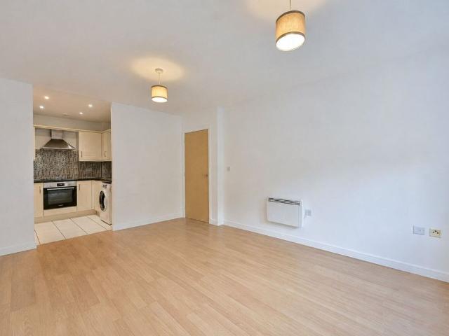 Timothy Place, West Molesey KT8, 1 bed flat to rent, £1,450 pcm | PrimeLocation