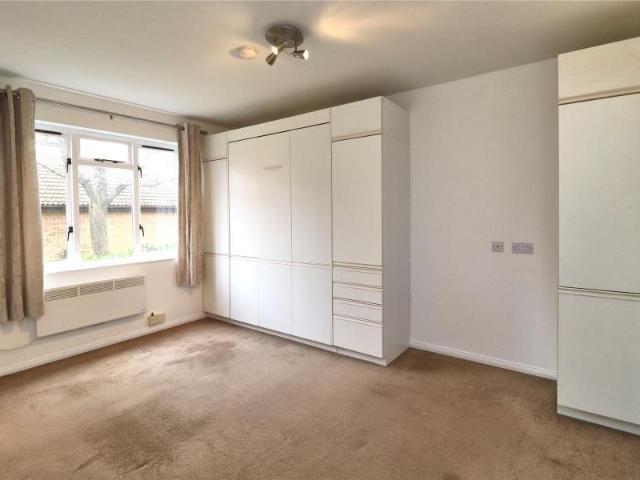 Tintagel Way, Woking, Surrey, GU22