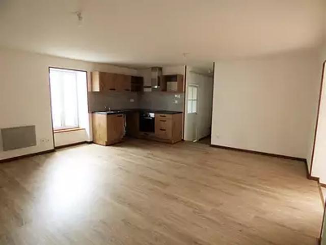 Tinténiac 35190 Location appartement 3 pièces t3 au dernier étage