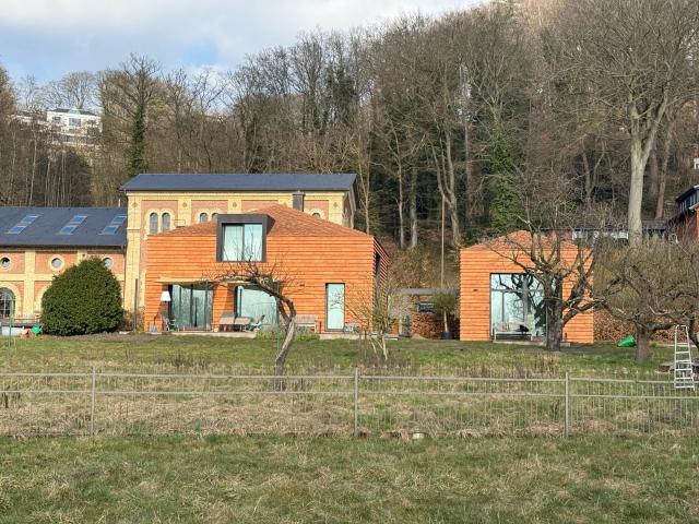 Tinyhouse Traum direkt am Elbstrand – Wohlfühloase in Blankenese