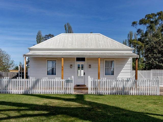 Tinamba Cottage