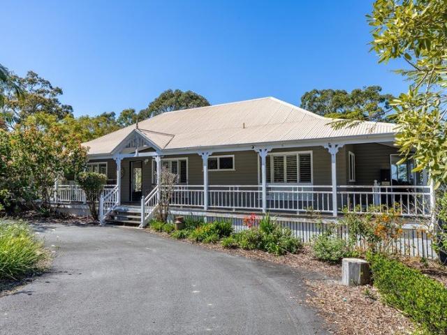 Tinbeerwah Acreage Haven 5BR Home + Studio